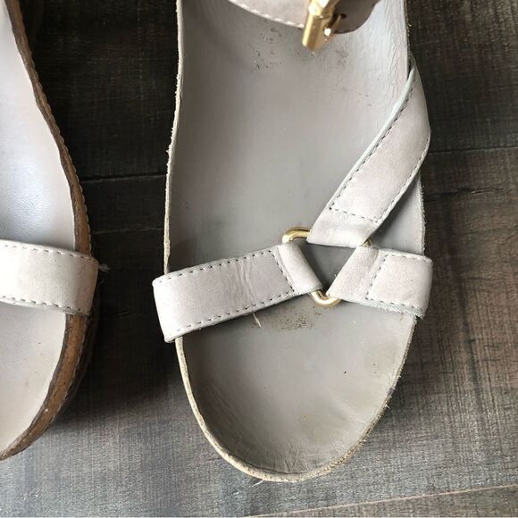 Tory Burch Brenden Crocodile Wedge - Picture 6 of 13